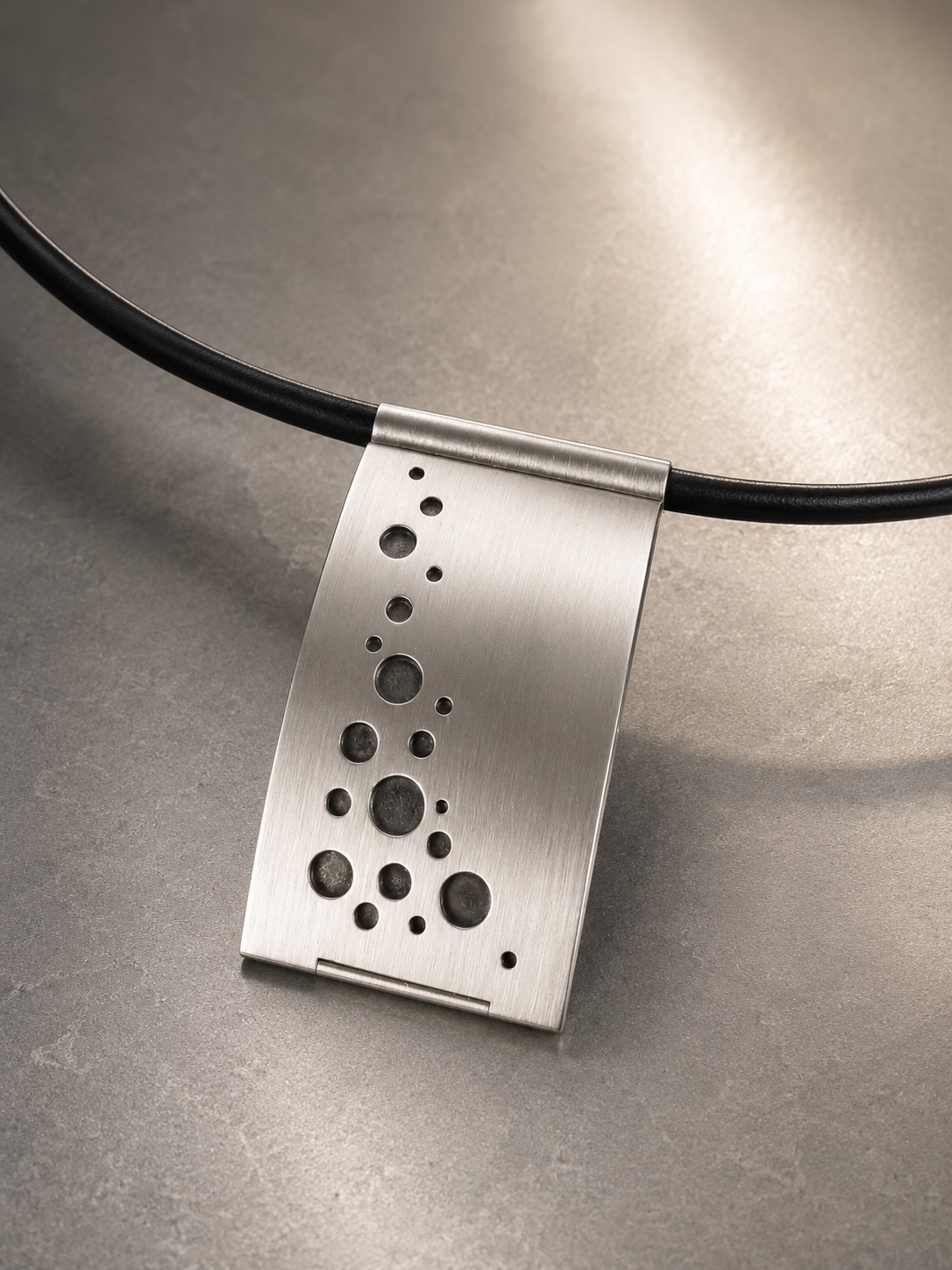 Medaillon · Silber oxidiert