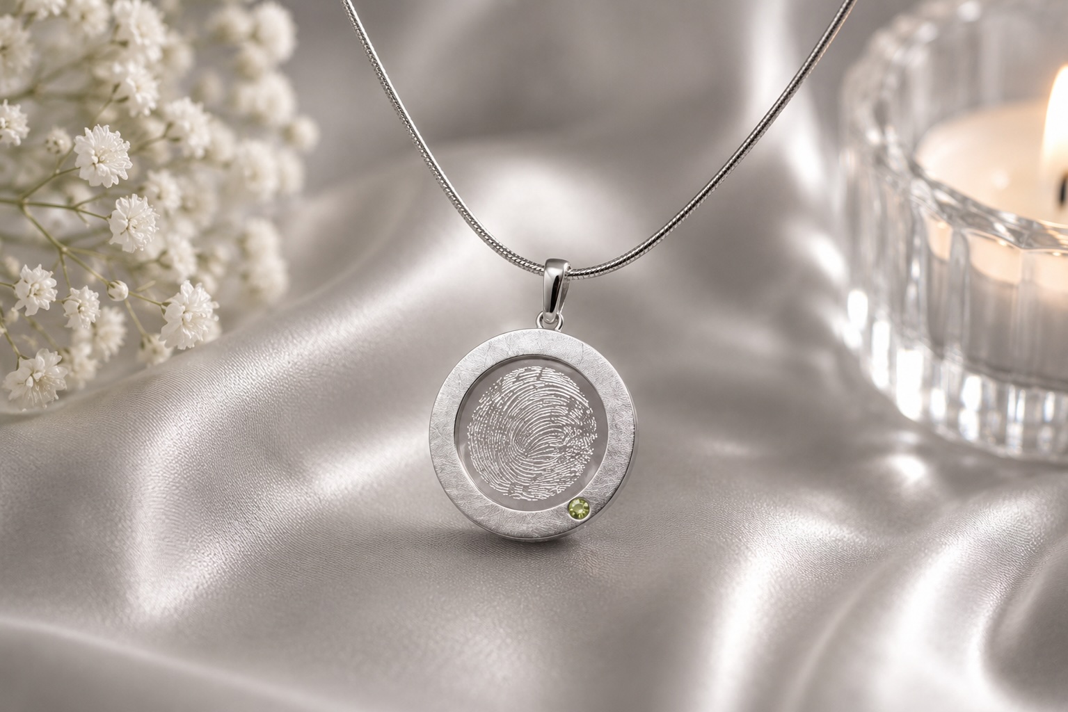 Silber · Fingerabdruck mit grünem Stein