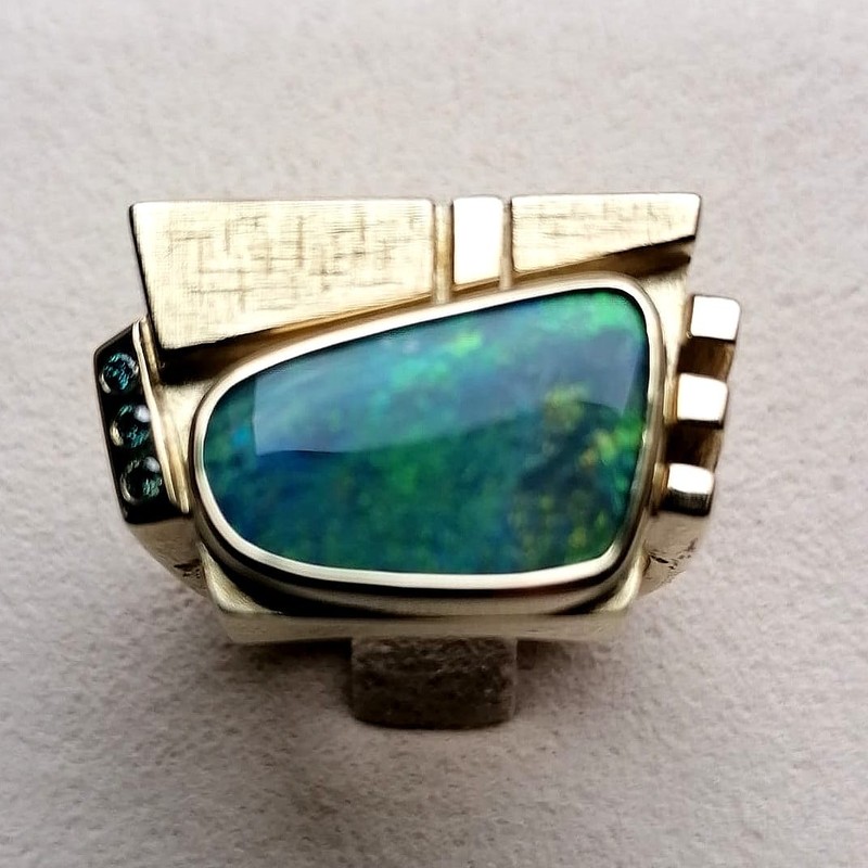 Herrenring · Gelbgold mit Boulderopal