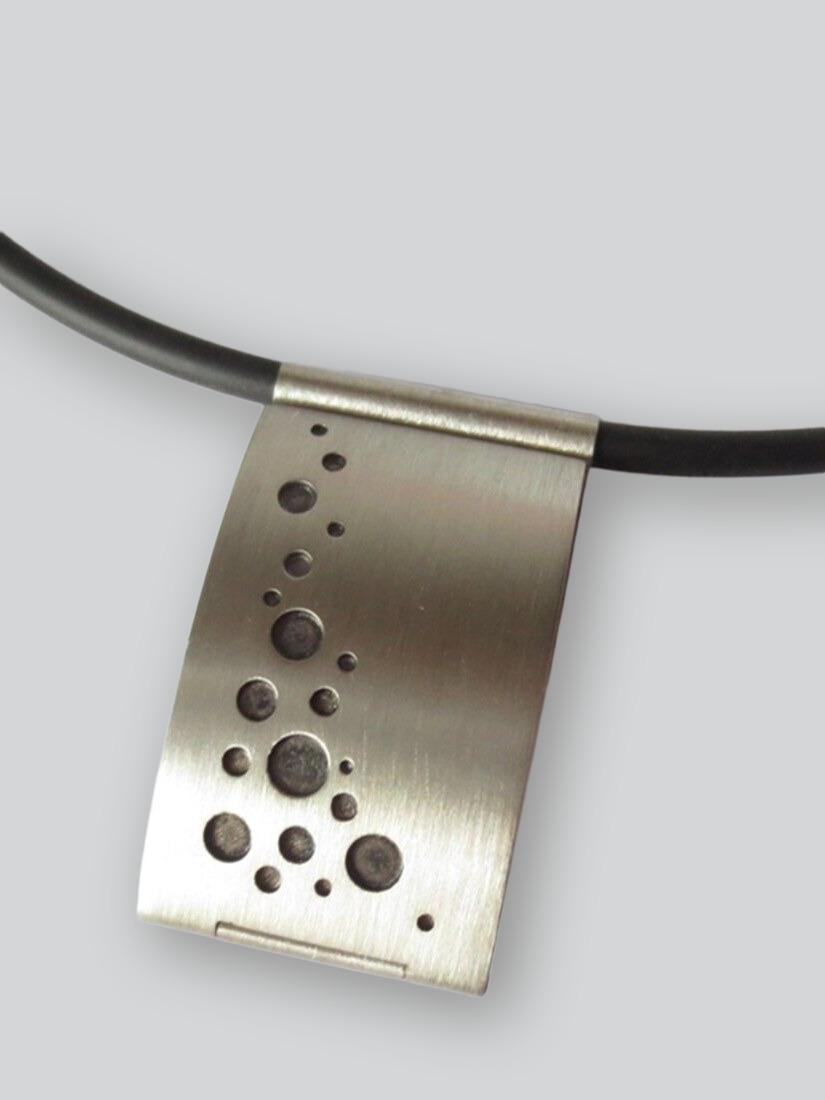 Medaillon · Silber oxidiert